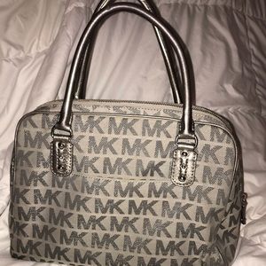 MICHAEL KORS silver/gray tote